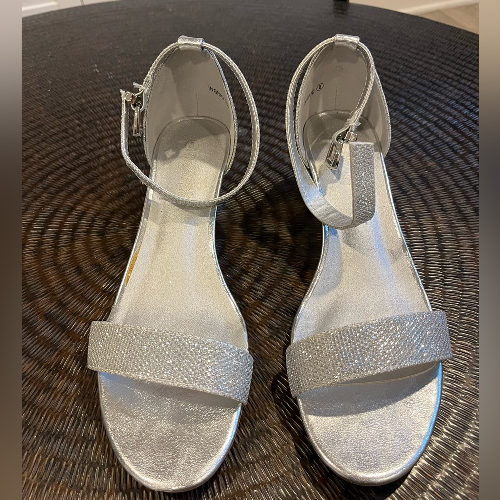 Sparkly Silver Dream Pairs Sandles